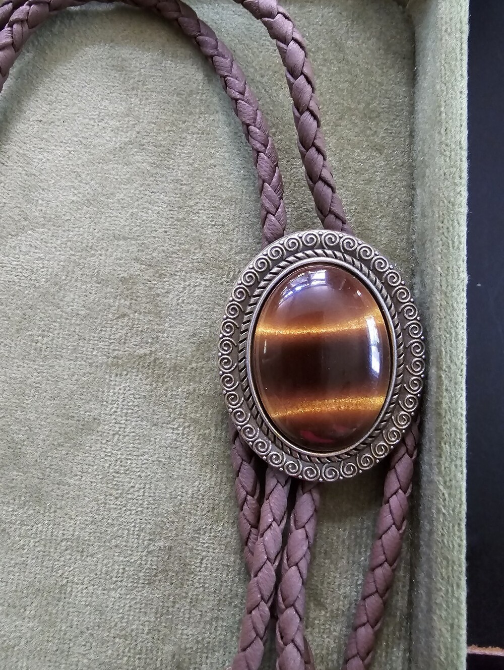 Bolo Tie - Picture 2 of 4